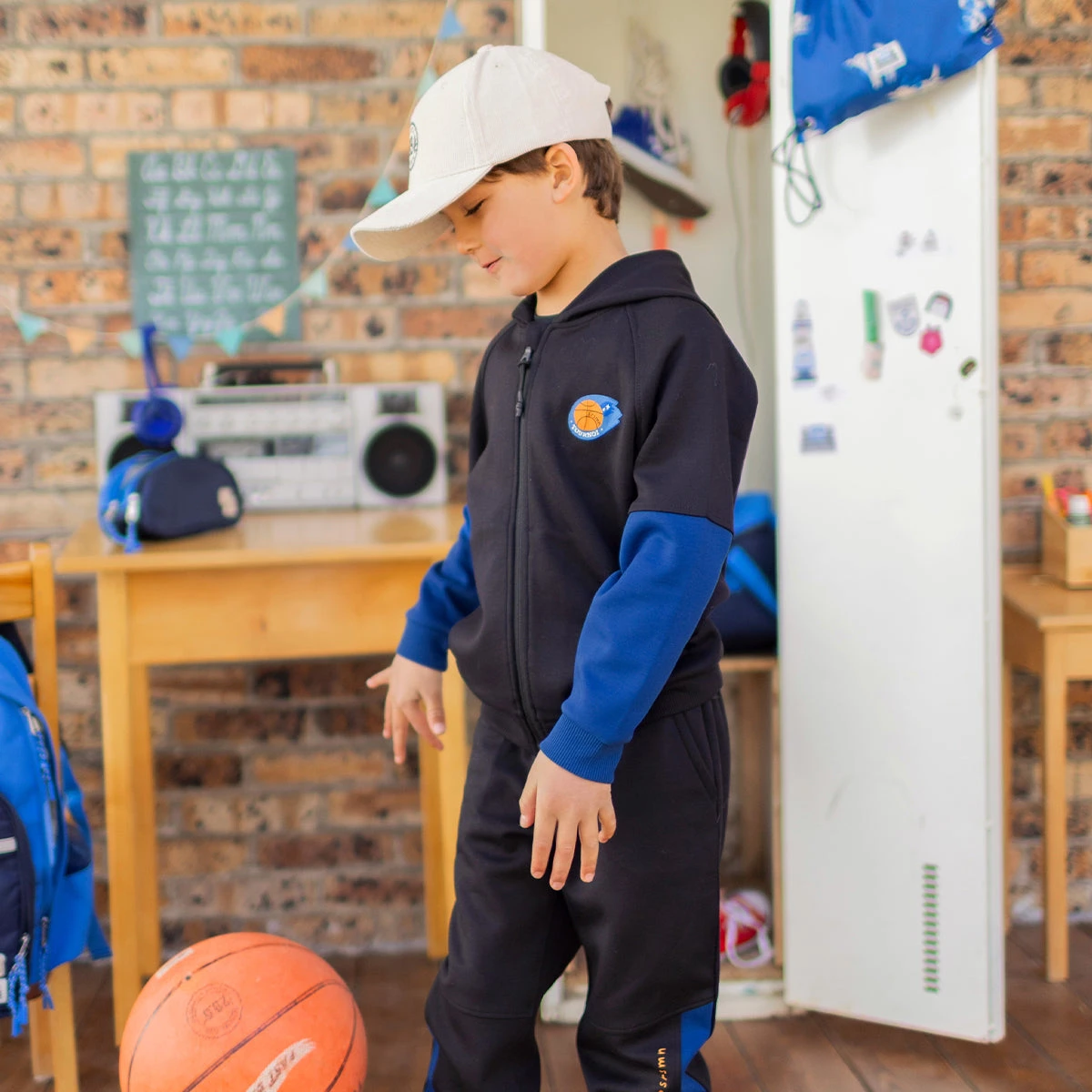 Veste à Capuchon Noire, Enfant 2 Veste à Capuchon Noire, Enfant – Image 2