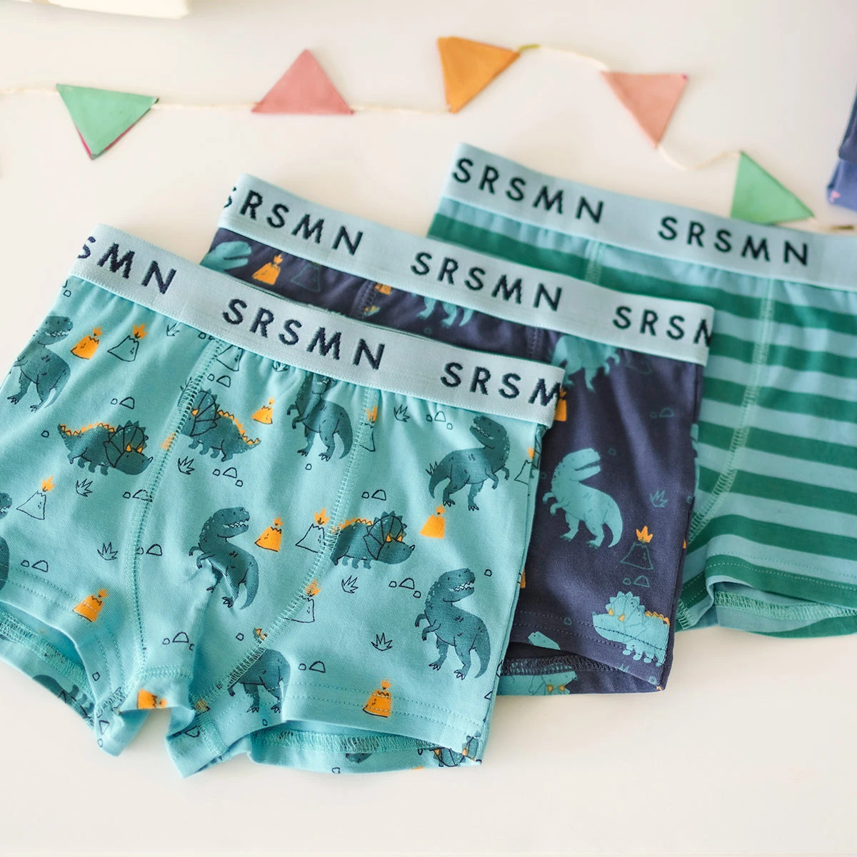 Boxer Turquoise à Motifs De Dinosaures, Enfant 2 Boxer Turquoise à Motifs De Dinosaures, Enfant – Image 2