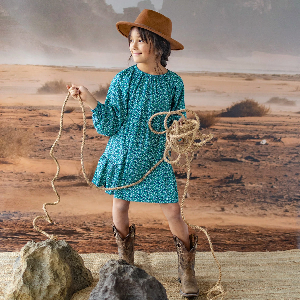 Robe Turquoise à Motif Floral, Enfant 2 Robe Turquoise à Motif Floral, Enfant – Image 2