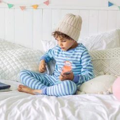 Pyjama Deux Pièces Bleu à Rayures, Enfant 11 Pyjama Deux Pièces Bleu à Rayures, Enfant -Souris Mini Boutique 1 pyj 026dd5c5 79b2 4e28 9ea3 4a2fef4029c0