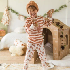 Pyjama Deux Pièces Crème à Rayures Et Motifs Pain D’épices, Enfant -Souris Mini Boutique 24 automne