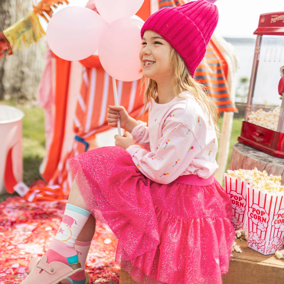 T-shirt Rose à Motifs De Ballons, Enfant 2 T-shirt Rose à Motifs De Ballons, Enfant – Image 2