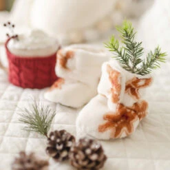 Pantoufles Crème à Motifs Pain D’épices, Bébé -Souris Mini Boutique 3 automne 1