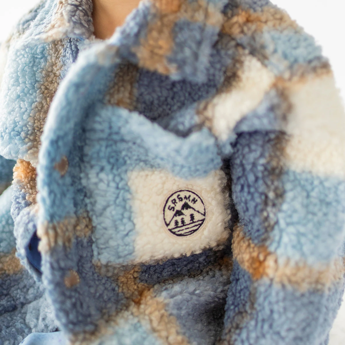 Surchemise Bleue à Carreaux, Bébé 4 Surchemise Bleue à Carreaux, Bébé – Image 4