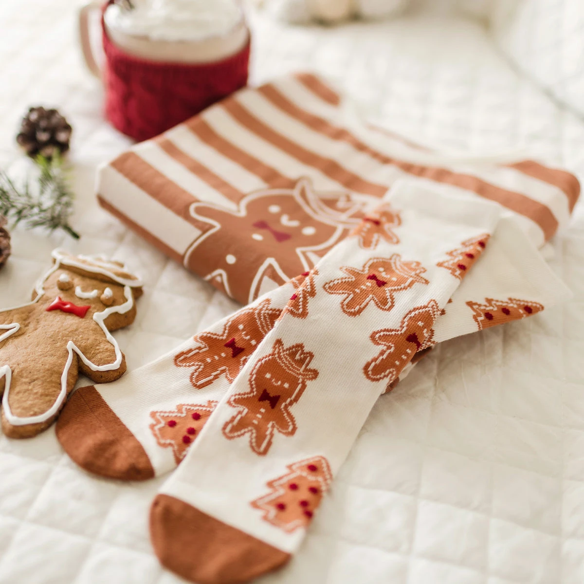 Chaussettes Crème à Motifs Pain D’épices, Enfant 2 Chaussettes Crème à Motifs Pain D’épices, Enfant – Image 2