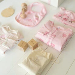 Coffret Cadeau Rose Et Crème « Le Classique » (8 Pièces), Naissance -Souris Mini Boutique 781699607 4 classique rose