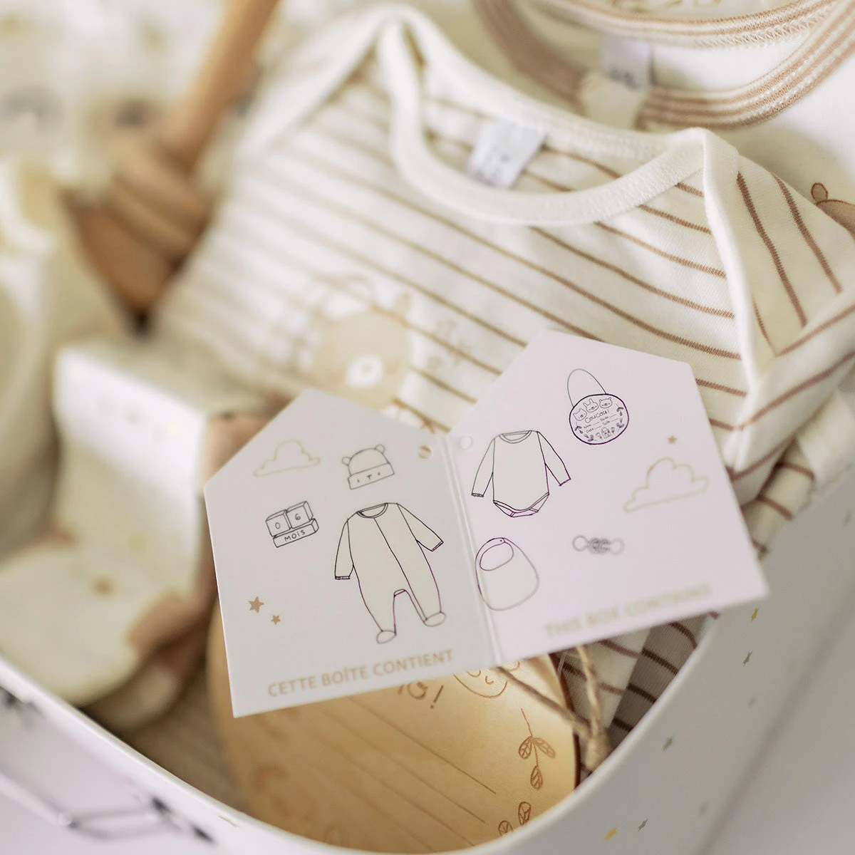 Coffret Cadeau Crème Et Beige « Le Classique » (8 Pièces), Naissance 13 Coffret Cadeau Crème Et Beige « Le Classique » (8 Pièces), Naissance – Image 13