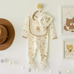 L’ensemble Pyjama, Bavoir Et Chapeau Crème Et Beige, Naissance -Souris Mini Boutique 781805852 29lot creme