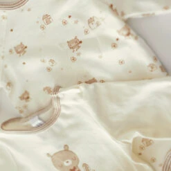 L’ensemble De Deux Cache-couches Beige Et Crème, Naissance 8 L’ensemble De Deux Cache-couches Beige Et Crème, Naissance -Souris Mini Boutique 781805869 35lot creme