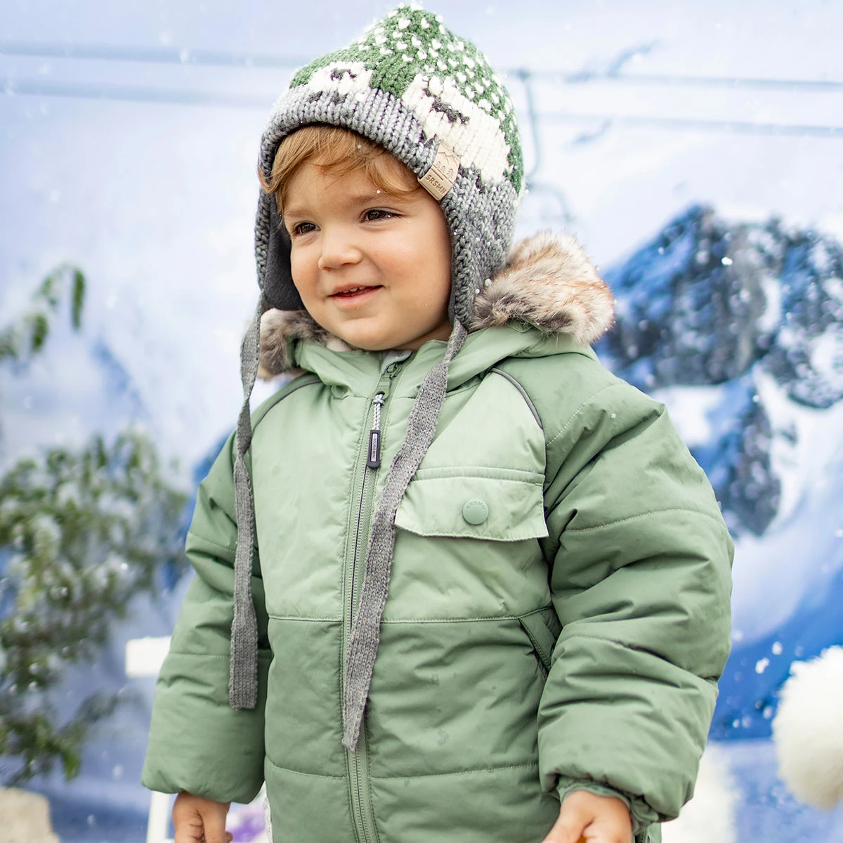 Tuque Verte En Tricot Avec Moutons, Bébé 2 Tuque Verte En Tricot Avec Moutons, Bébé – Image 2