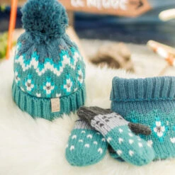 Tuque Turquoise En Tricot Avec Motifs, Enfant 7 Tuque Turquoise En Tricot Avec Motifs, Enfant -Souris Mini Boutique 8 accessoire