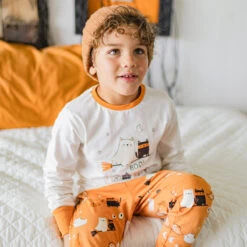 Pyjama Deux Pièces Crème Et Orange à Motifs D’Halloween, Enfant 19 Pyjama Deux Pièces Crème Et Orange à Motifs D’Halloween, Enfant -Souris Mini Boutique 9 halloween