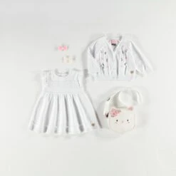 Robe Blanche En Tricot Avec Détails Ajourés De Fleurs, Bébé 11 Robe Blanche En Tricot Avec Détails Ajourés De Fleurs, Bébé -Souris Mini Boutique Bebe512 2c2b32ec 63bb 428d 9556 e51ce75d0f22