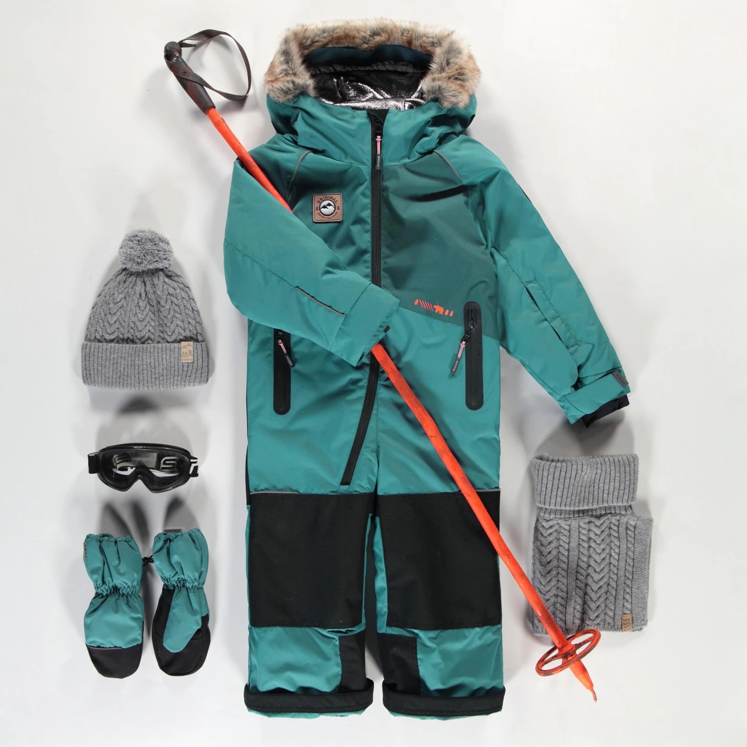 Tuque Grise En Tricot, Enfant 3 Tuque Grise En Tricot, Enfant – Image 3