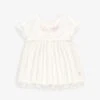 Robe Blanche En Jersey Crêpé Avec Broderies De Fleurs, Bébé