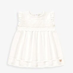 Robe Blanche En Tricot Avec Détails Ajourés De Fleurs, Bébé