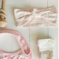 Coffret Cadeau Rose Et Crème « Le Premium » (14 Pièces), Naissance -Souris Mini Boutique bandeau du coffret naissance premium rose