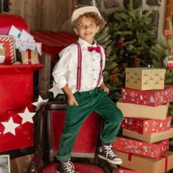 Chemise Blanche à Motifs De Sapins, Enfant -Souris Mini Boutique tenue festive garcon noel chemise bretelles pantalon velours souris mini jpg 1